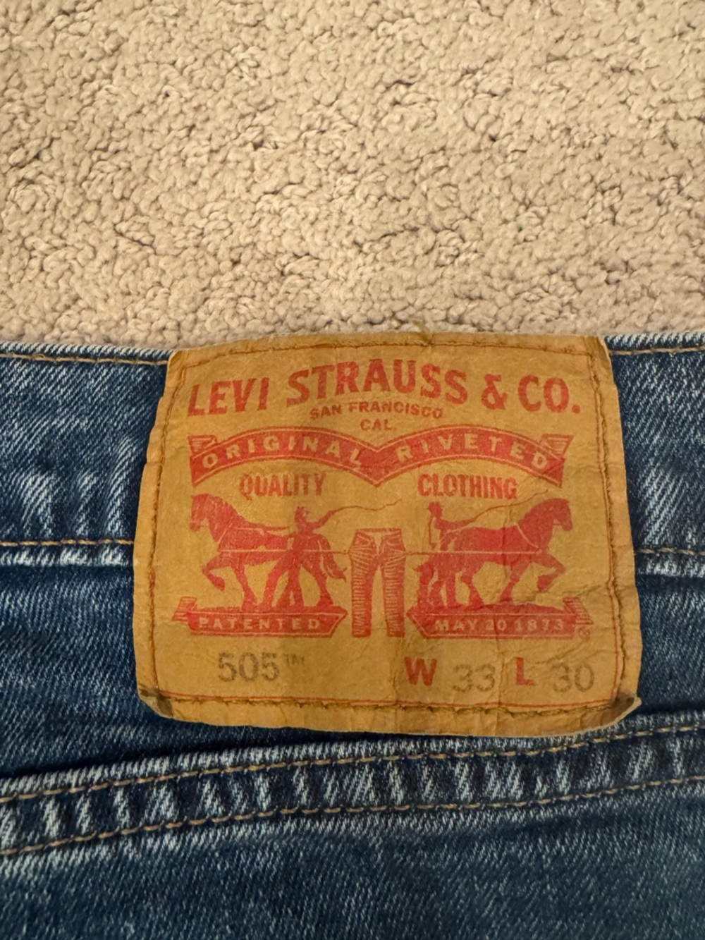 Levi’s 505 Jeans 33x30 Straight Leg Medium Wash Classic Fit - Picture 4 of 4